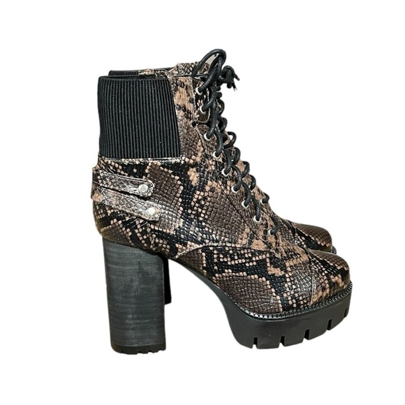 🌻NEW Charles by Charles David Wyatt Animal Print Lace-Up Ankle Boots Size 7.5 - Picture 3 of 15